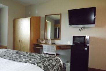 Microtel Inn And Suites Ames