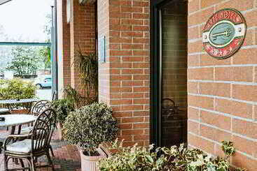 Leonardo Hotel