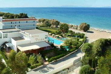 هتل Pylea Beach