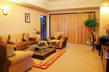 هتل Royal Coast