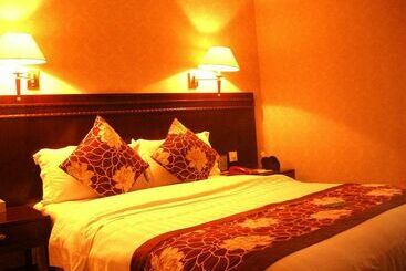 Universal House Golden Gulf Hotel Chengdu