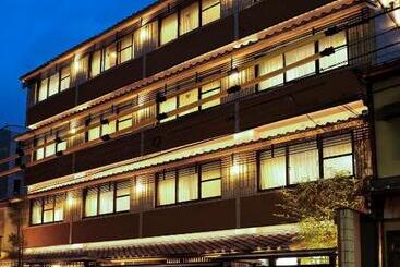 Watazen Ryokan   Established In 1830