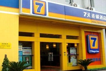 Szálloda 7 Days Inn Tongliao Min Hang Road Branch