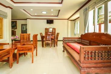 فندق Kamalar Palace Retirement Village