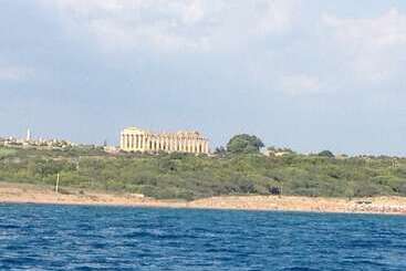 צימר Oikos Selinunte Guest House