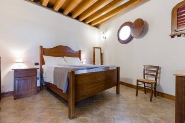 پانسیون Medieval Relais   Top Location