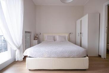 پانسیون Cute & Cozy Rooms Train Station