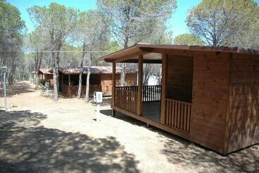 هتل Villaggio Camping Calapineta
