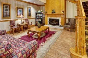 هتل Country Inn & Suites By Radisson, Nashville Airport East, Tn