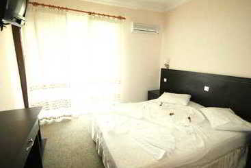 酒店 Dilruba Marinem Resort