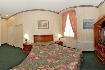Отель Grand Royale Clarion Collection