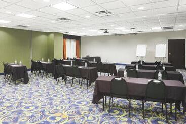 فندق Holiday Inn Express & Suites Atlanta Ne  Duluth, An Ihg