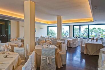 Hotel Europa Beach Village