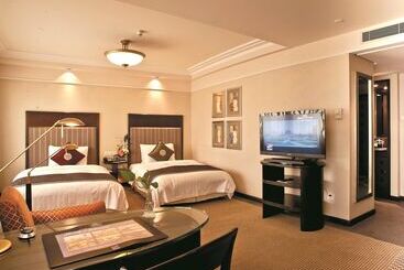 فندق Howard Johnson Ginwa Plaza