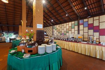 Отель Phi Phi Natural Resort