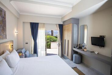 Yasmin Bodrum Resort