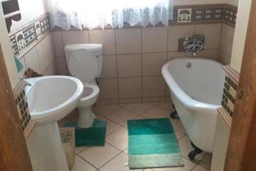 住宿加早餐  Karl Heyne Guesthouse Double Room