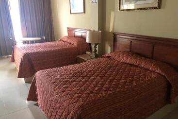 فندق Plaza Riviera