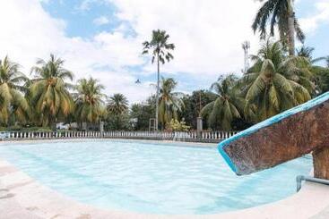 호텔 Reddoorz @ Tierra De Oro Resort