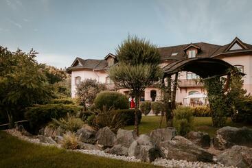 ペンション Penzión Kráľov Prameň