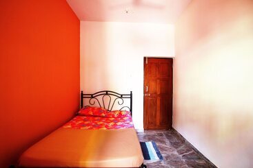 Пансион Santana Guest House