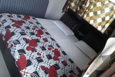 ユースホステル Ambika Cottages