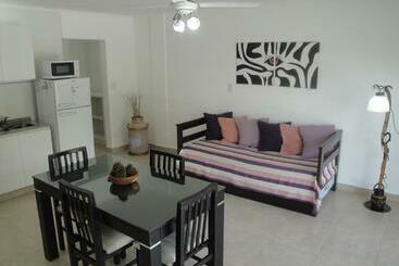 هتل آپارتمان Aparts Lio Nell