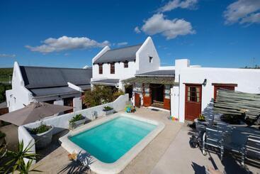 مبيت وإفطار Smugglers' Bnb