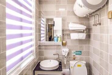 Nanjing Lafei Hotel Lukou Airport Branch