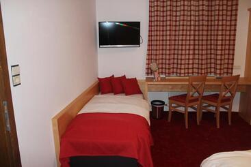 پانسیون Alpenzeit