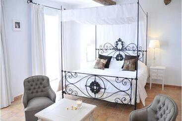 ホテル Chateau De Berne