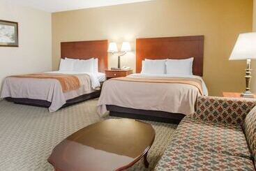 בית מלון כפרי Comfort Inn