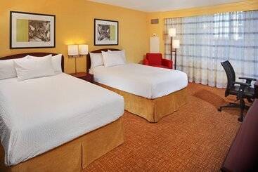 هتل Courtyard By Marriott Baltimore Downtown/inner Harbor