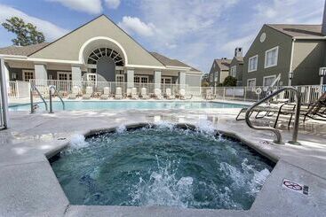 هتل Homewood Suites By Hilton Savannah