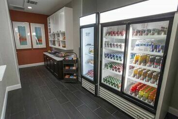 هتل Homewood Suites By Hilton Savannah
