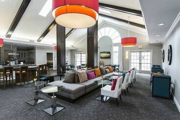 هتل Homewood Suites By Hilton Savannah