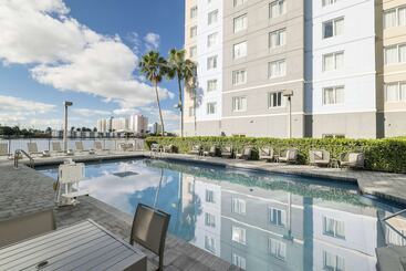 فندق Homewood Suites By Hilton Miami Airport/blue Lagoon