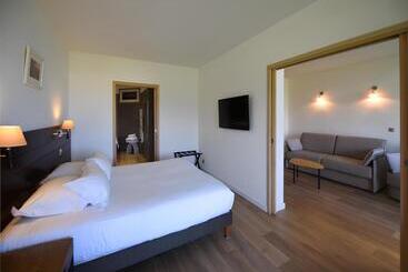 هتل Hôtel La Roya