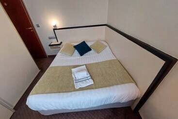 酒店 Logis Hôtels   Hôtel Et Restaurant Le Lion D Or