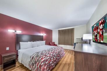 בית מלון כפרי Red Roof Inn & Suites Denton