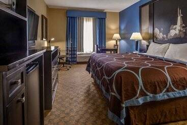 Surestay Plus Hotel By Best Western Alvin