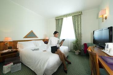 Castagna Palace Hotel & Restaurant