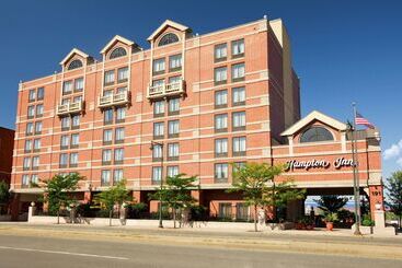 هتل Hampton Inn By Hilton Boston/cambridge