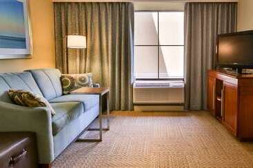 هتل Hampton Inn Charleston Daniel Island