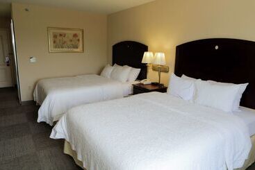 فندق Hampton Inn Clinton