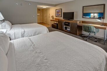 فندق Hampton Inn Orlandomaingate South