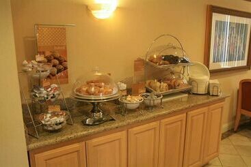 هتل Hampton Inn & Suites San Jose