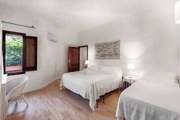 בית מלון כפרי Villa Mediterranea