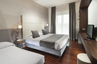 בית מלון כפרי Waldorf Palace