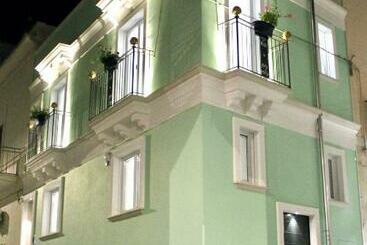 住宿加早餐  Domus Le Ceramiche